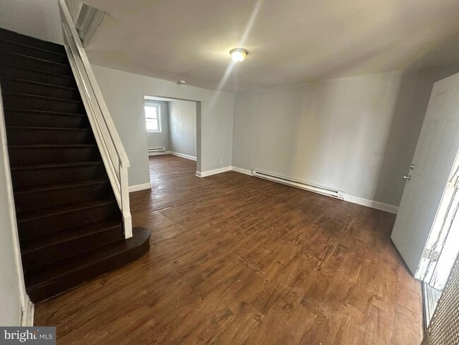 Building Photo - 609 N Wilton St