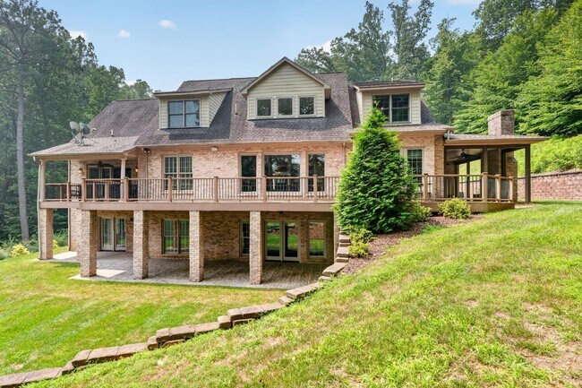 Building Photo - 237 Golf Course Trail
