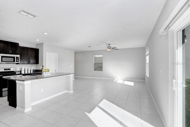 Building Photo - 3160 Oyster Cv St