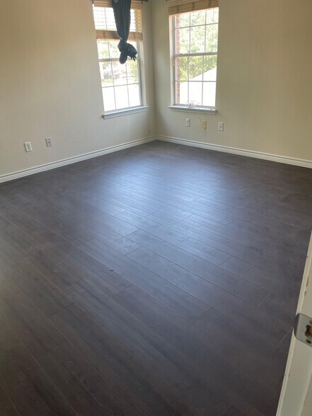 Building Photo - 6325 Cedar Falls Dr