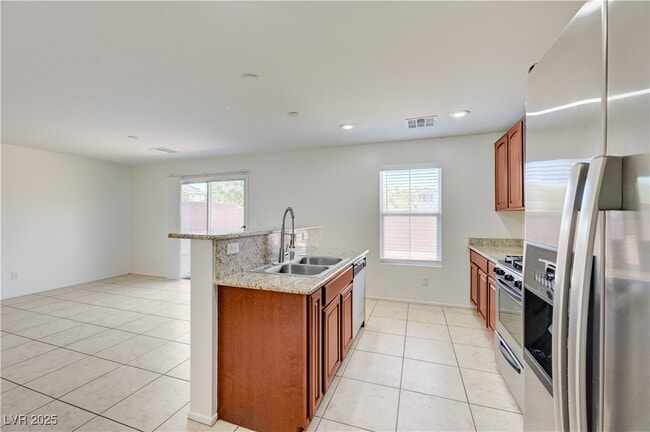 Building Photo - 9252 Valley Ranch Ave
