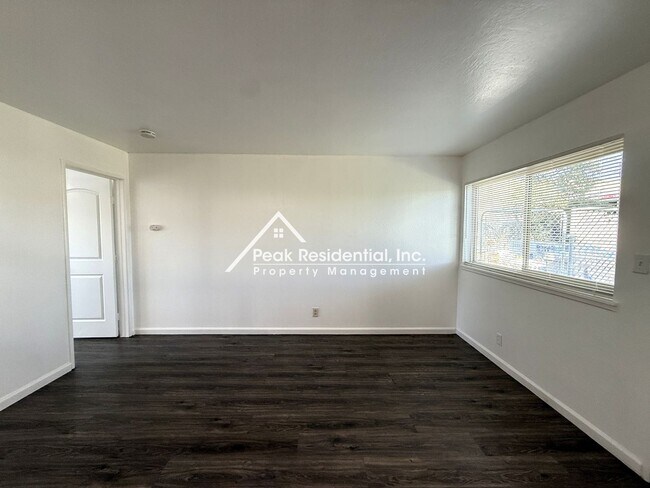 Building Photo - Ethan2437