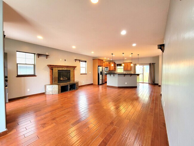 Building Photo - 1624 Gale Ct