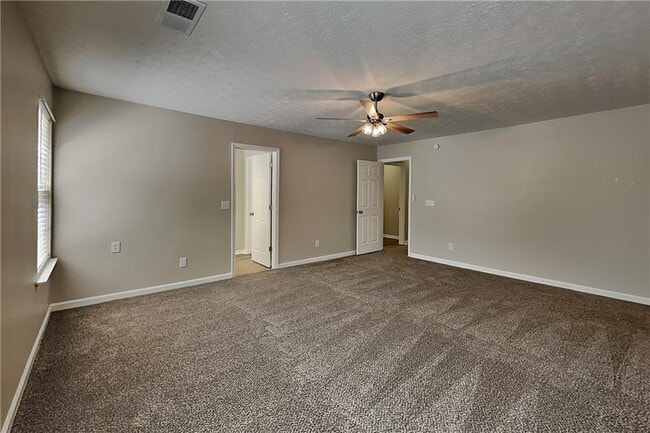 Building Photo - 41 Meadow Crest Way