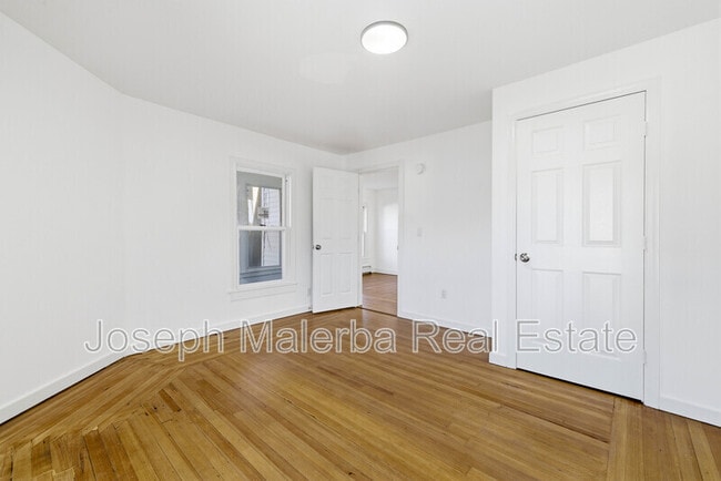 Building Photo - 159 Connecticut Ave