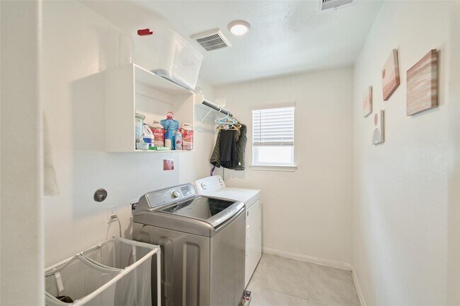 Building Photo - 12312 Swae Lee St
