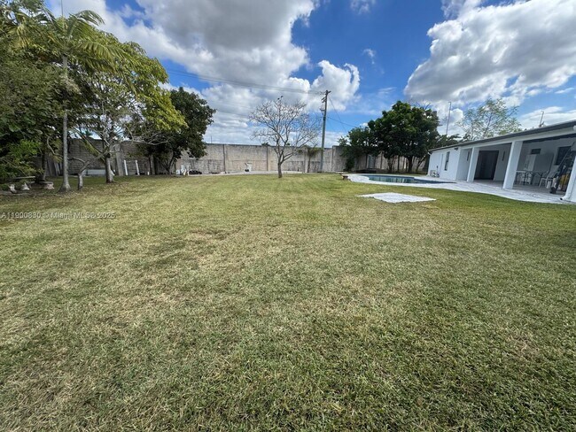 Building Photo - 11755 SW 37th St