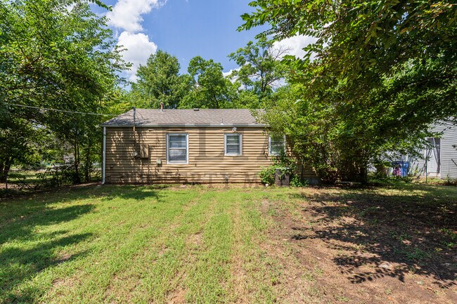 Building Photo - 2923 Evans St