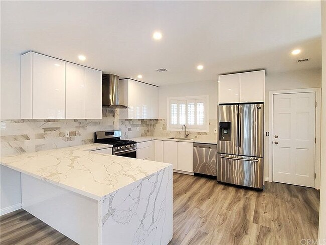 Building Photo - 2935 La Tierra St