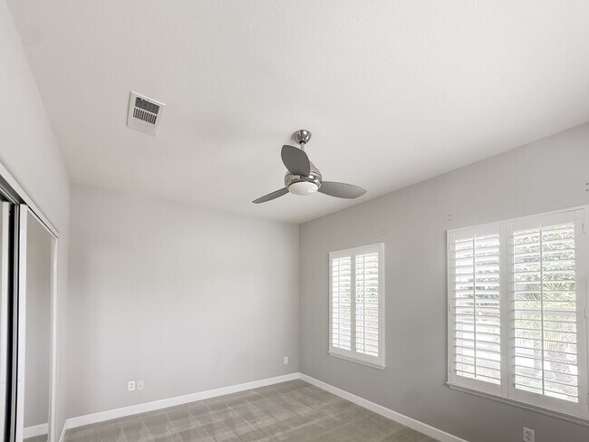 Building Photo - 32920 Northshire Cir