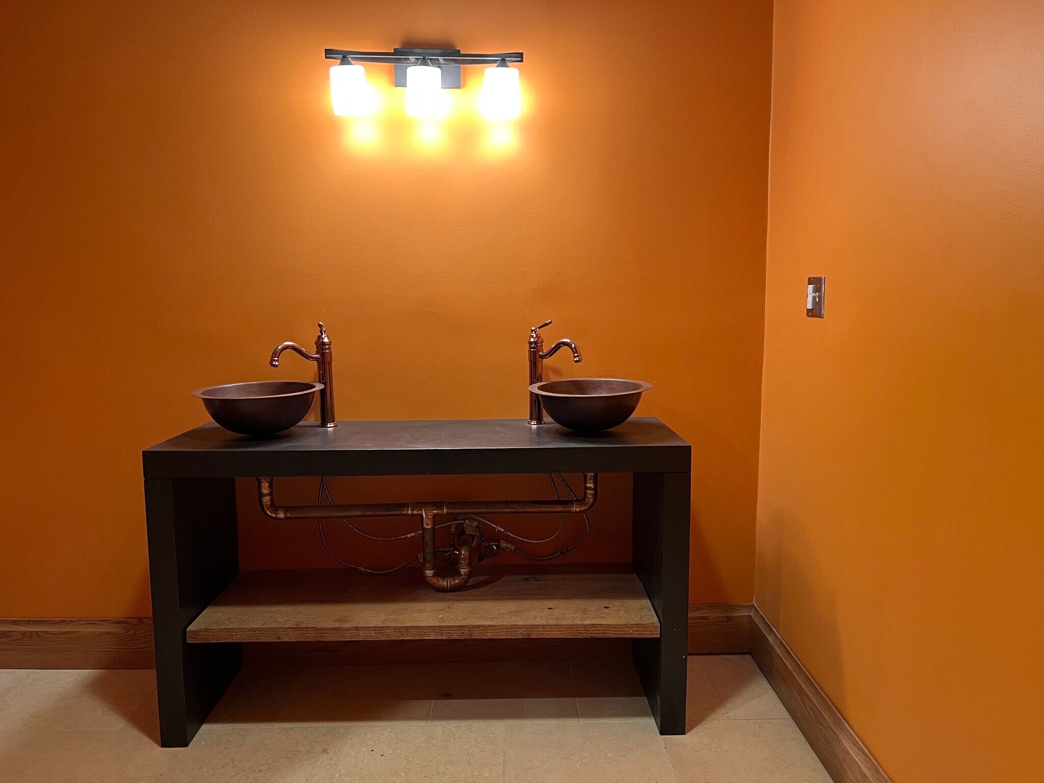 Building Photo - 1609 Winchester Ave