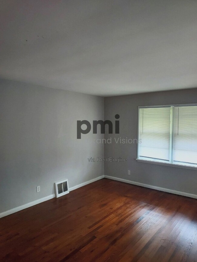 Building Photo - 2060 N Water St