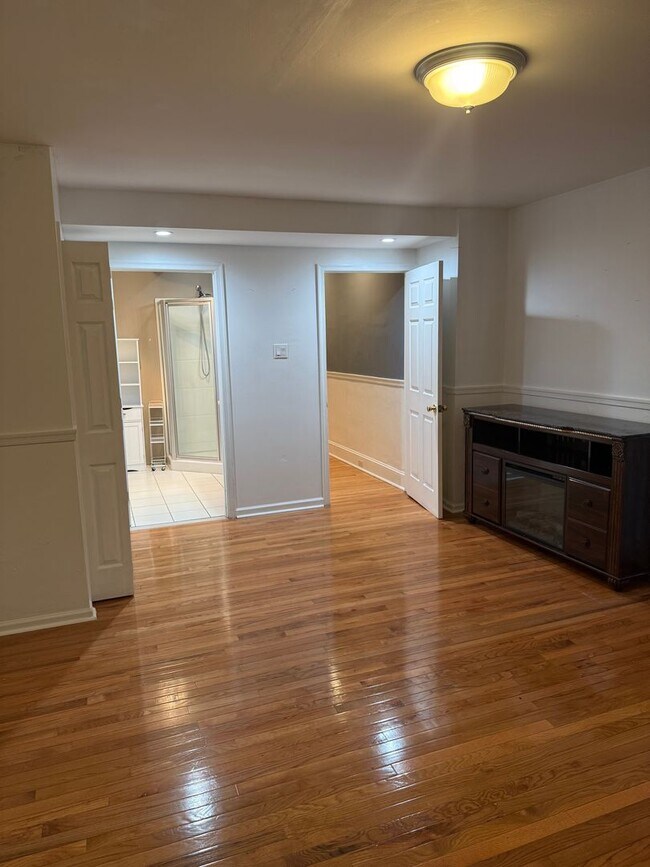 Building Photo - High_1368