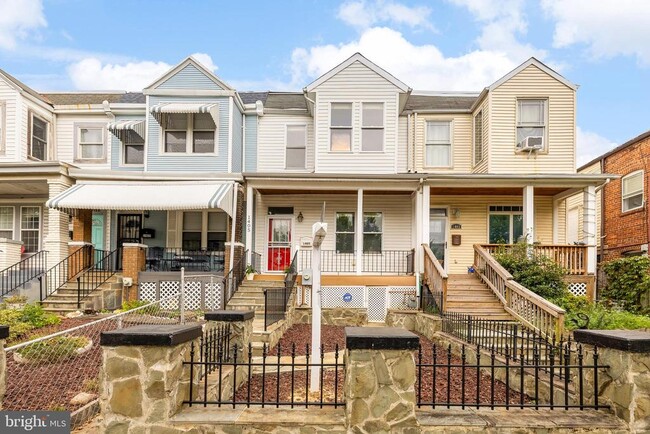 Building Photo - 1405 Montello Ave NE