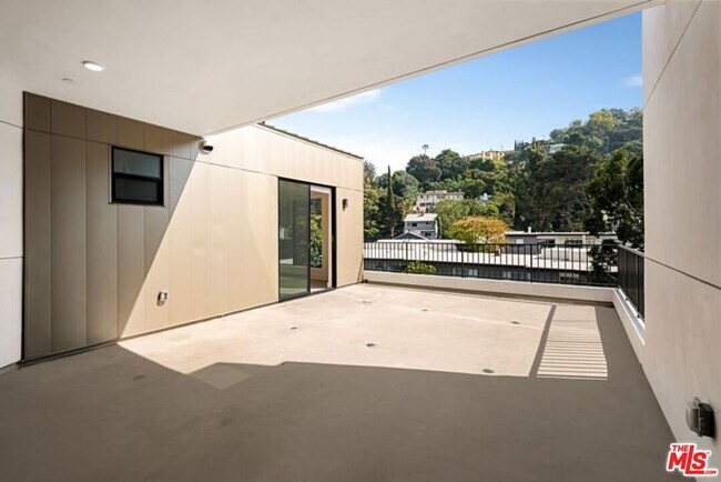 Building Photo - 3651 Regal Pl