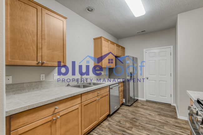 Building Photo - 17033 SW Red Leaf Pl