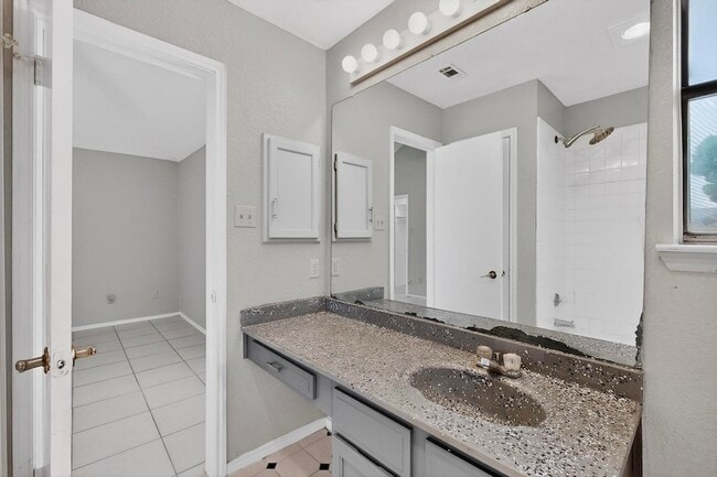 Building Photo - 1634 Sunswept Terrace