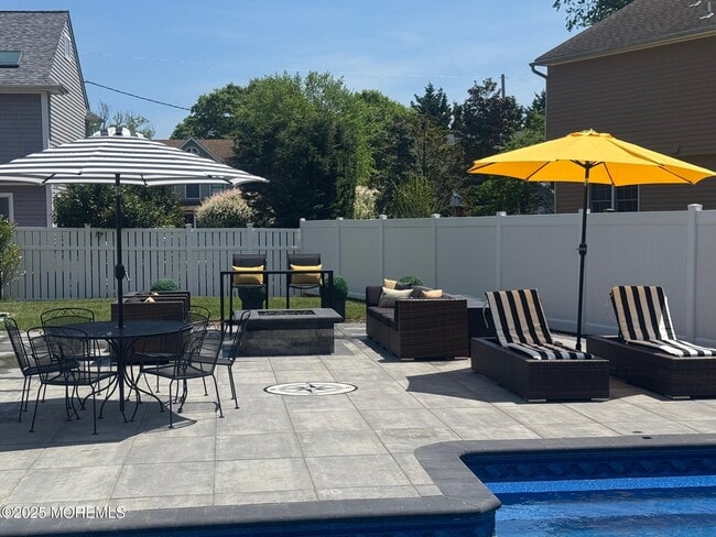 Building Photo - 141 Osborne Ave