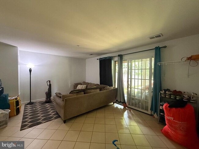 Building Photo - 14051 Jump Dr