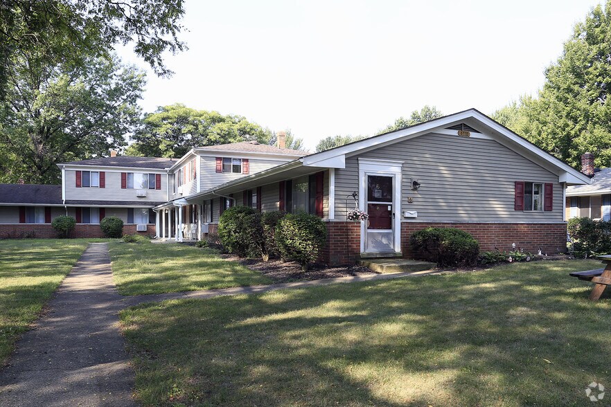 Ranch Village 11491 E Huffman Rd Parma Heights OH 44130 Apartment