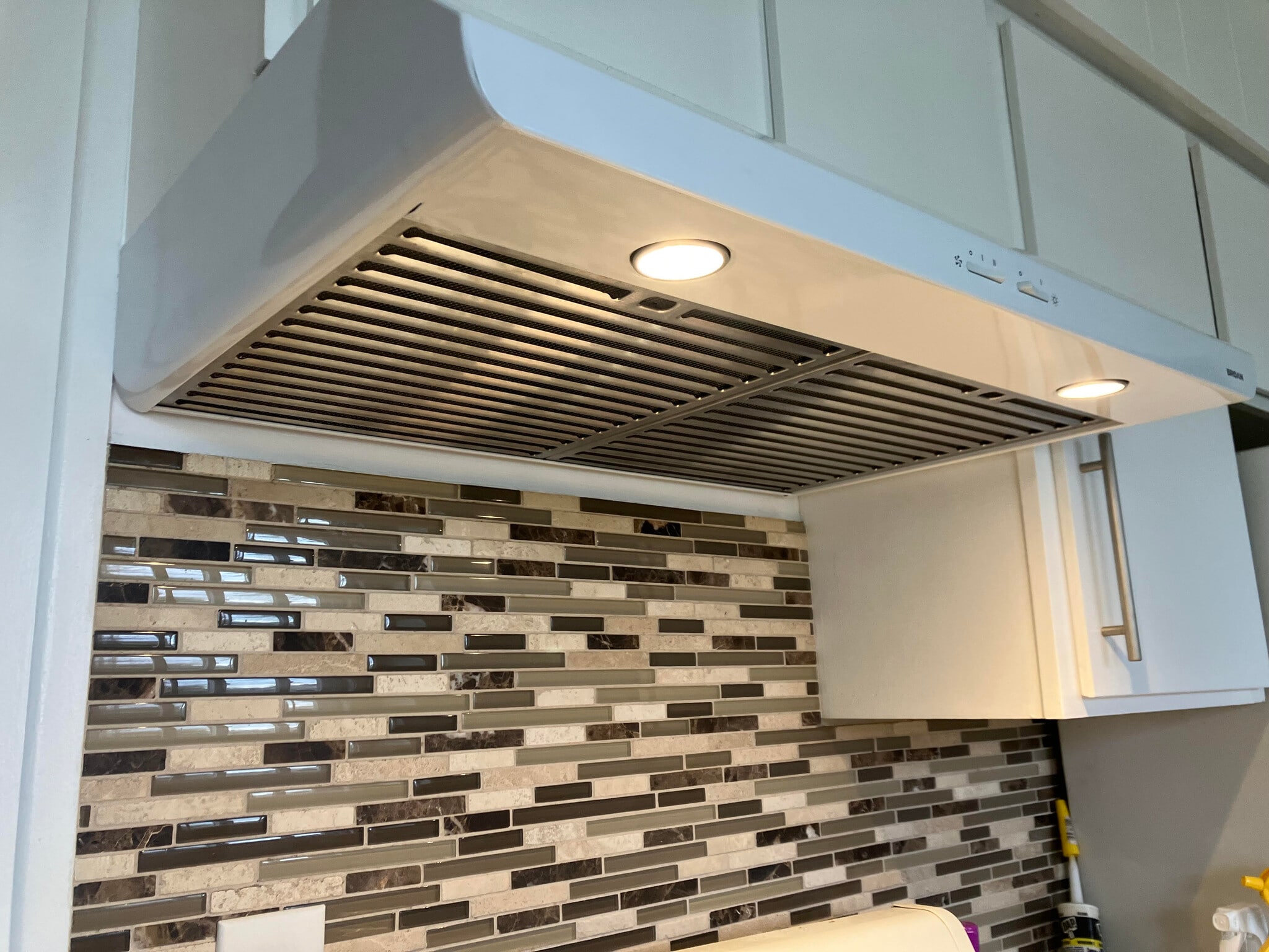 New wisper quiet high-velocity LED vent hood - 1285 Commonwealth Ave