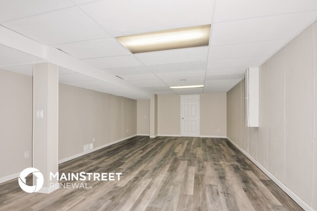 Building Photo - 306 S Pam Ave