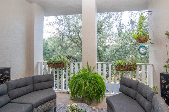 Building Photo - 5919 Bowen Daniel Dr