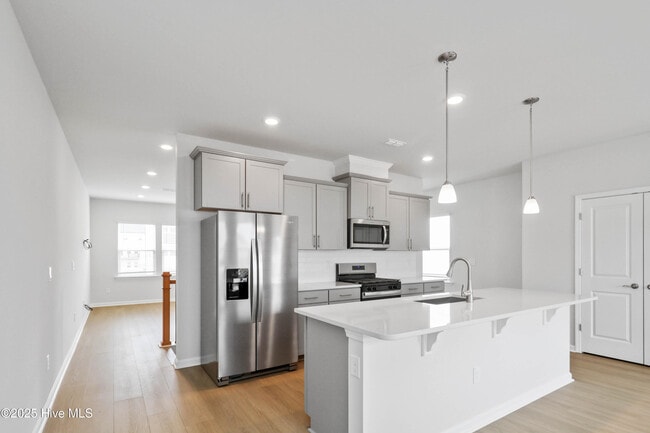 Building Photo - 1478 Hasse Ave