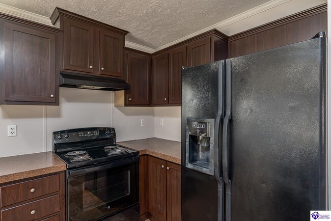 Building Photo - 190 Cedar Hills Rd