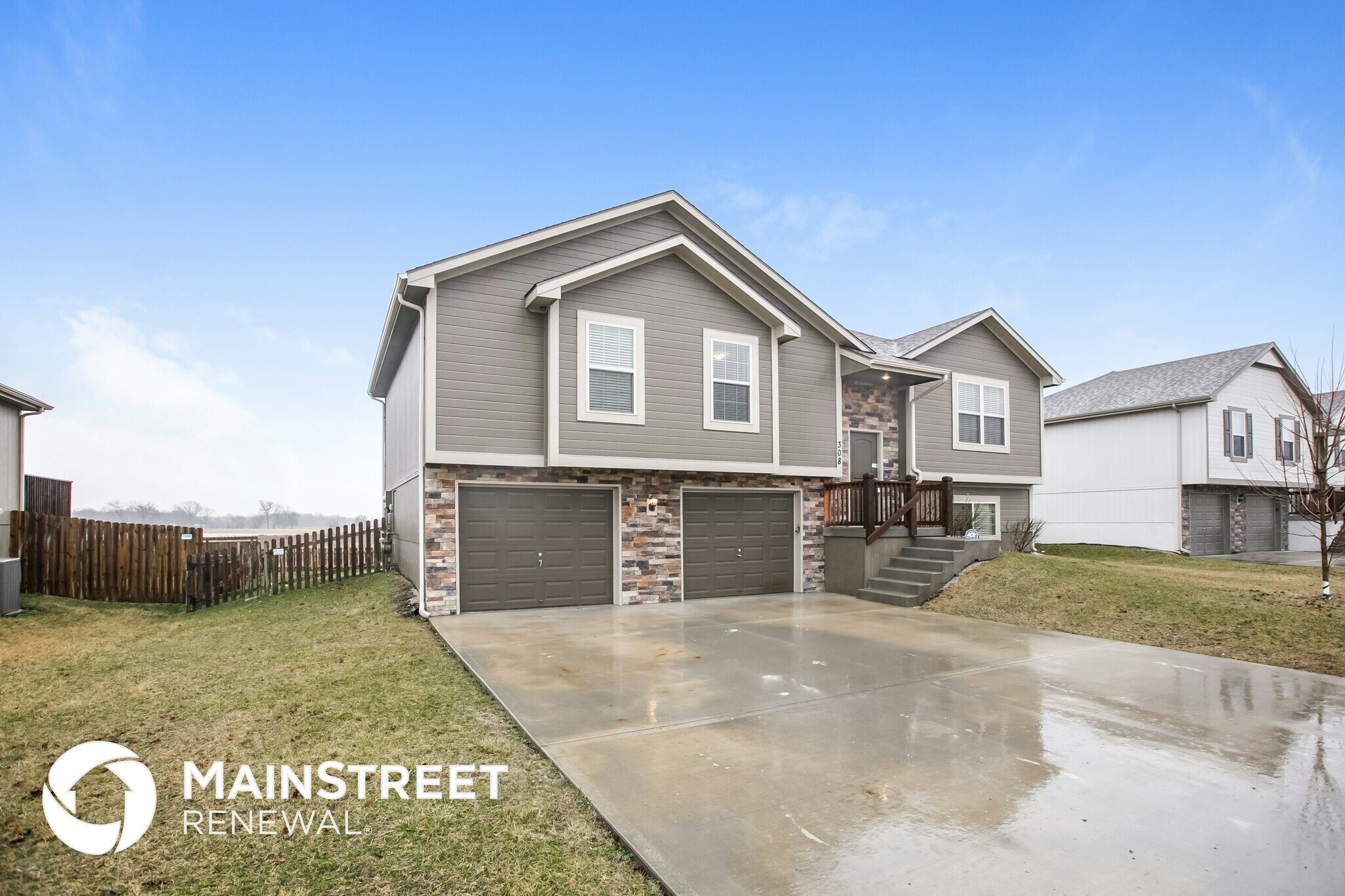 Building Photo - 308 Golfview Dr