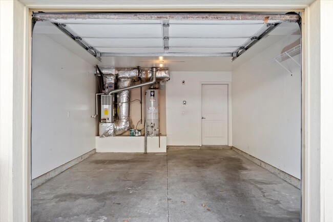 Building Photo - 9947 W Rosecroft Ct