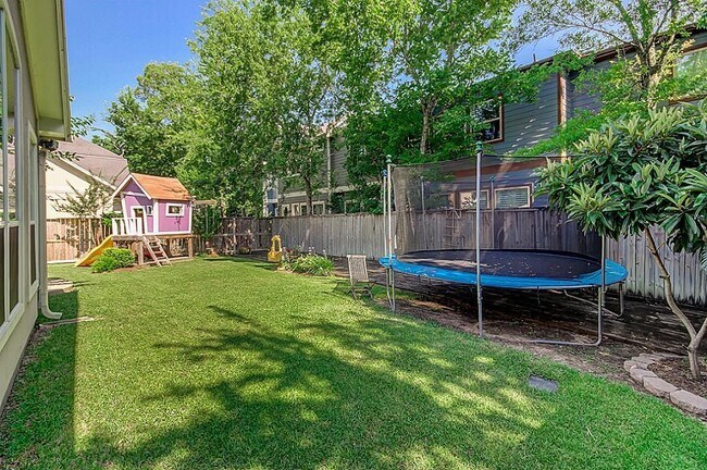 Building Photo - 11114 Sherwood Garden Dr