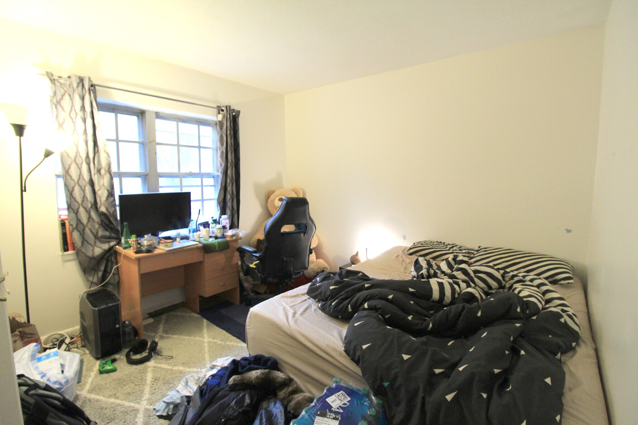 Building Photo - 34 Lake Shore Terrace