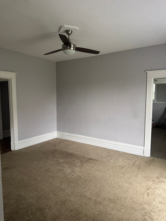 Building Photo - Four bedroom home in Bristol VA