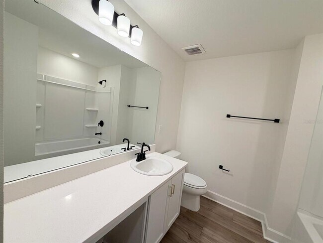 Building Photo - 10423 Plumbago Ln