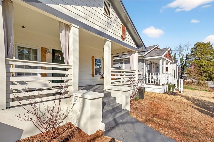 Building Photo - 1059 Fortress Ave SW