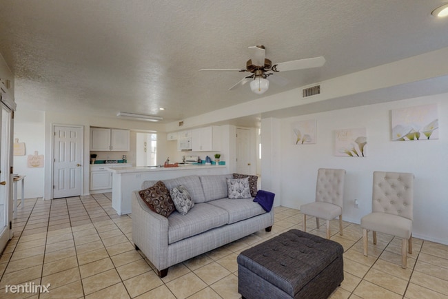 Building Photo - 4 br, 3 bath House - 8416 La Paloma Court ...
