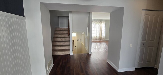 Building Photo - 3122 Cambria Ct