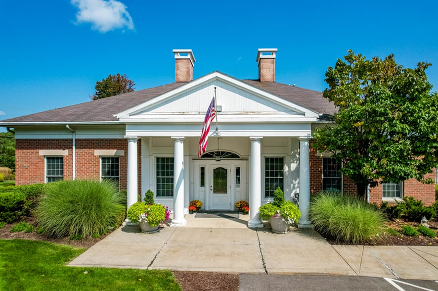 Primary Photo - Berkley Manor