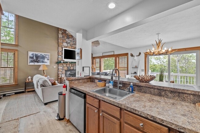 Building Photo - 358 Juniper Ct