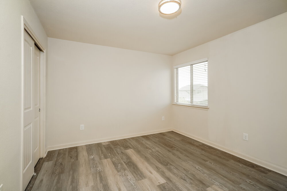 Building Photo - 300 Potters Peak Way