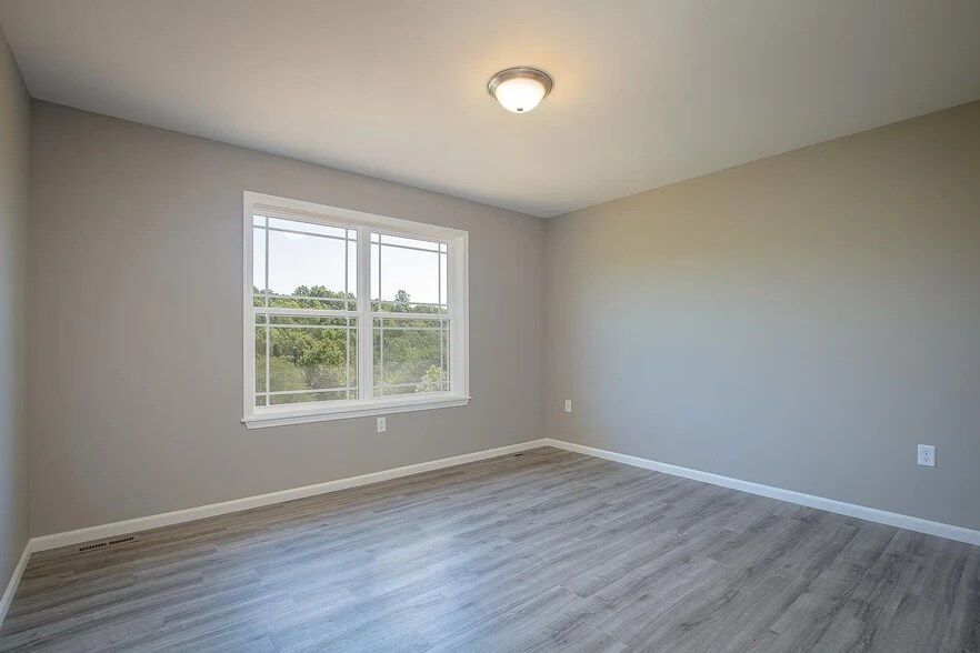 Building Photo - 116 Whispering Meadows Pky