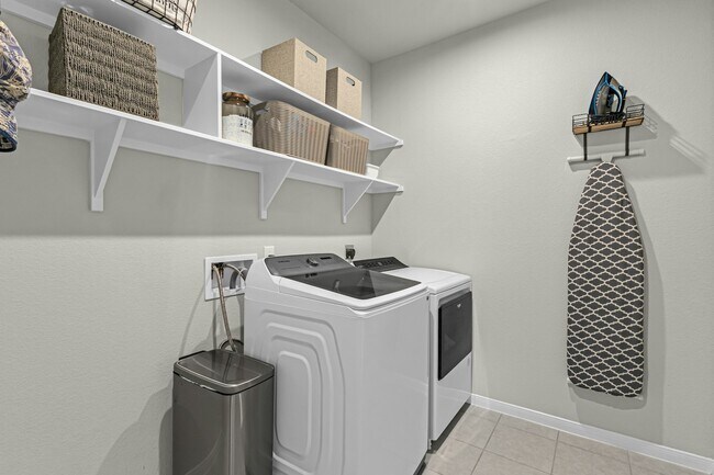 Building Photo - 2221 Clove Ct