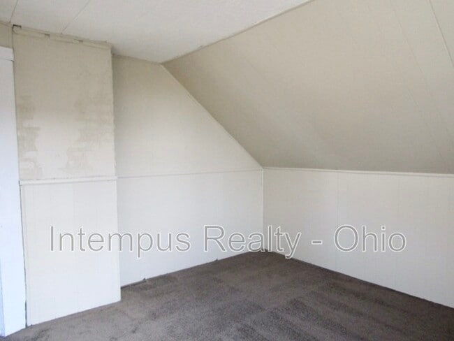 Building Photo - 236 E Winter St