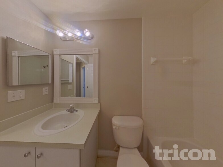 Building Photo - 13235 Moonflower Ct