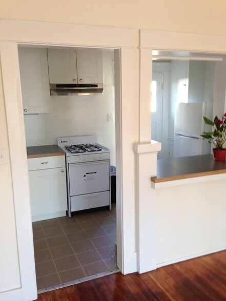 Building Photo - 425 Grand Blvd