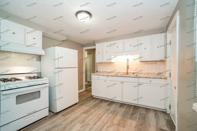 Building Photo - 1357 E Weber Rd