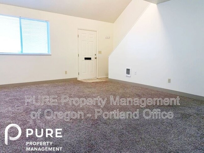 Building Photo - 3602 N Gantenbein Ave