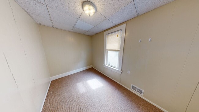 Building Photo - 3-Bedroom, 1-Bath Single-Family Home for Rent in Butler