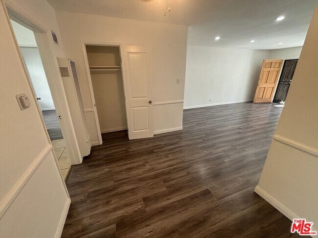 Building Photo - 4131 Palmwood Dr